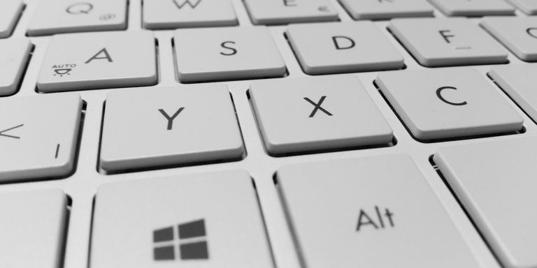 Как настроить пользовательские горячие клавиши для вставки предопределенных фрагментов текста в Windows 10 и 11