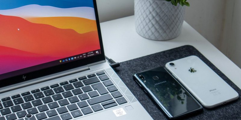 6 Essential Software for iPhone Users With Windows PCs